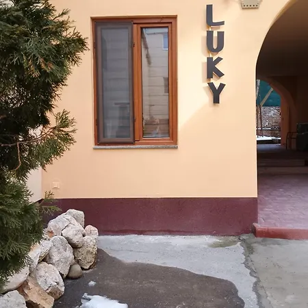 Apartment Luky 12 *