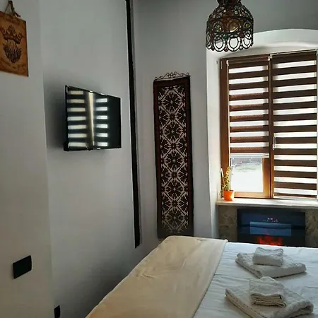 Luky 12 Apartment