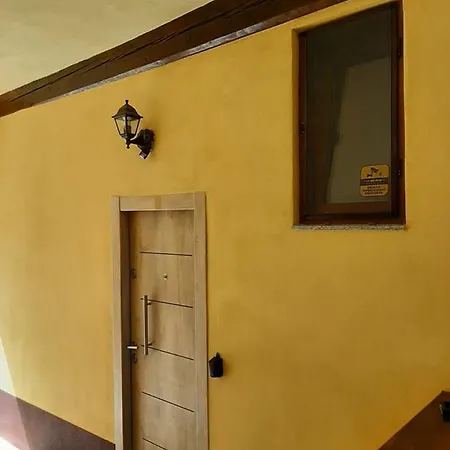 Luky 12 Apartment Brasov